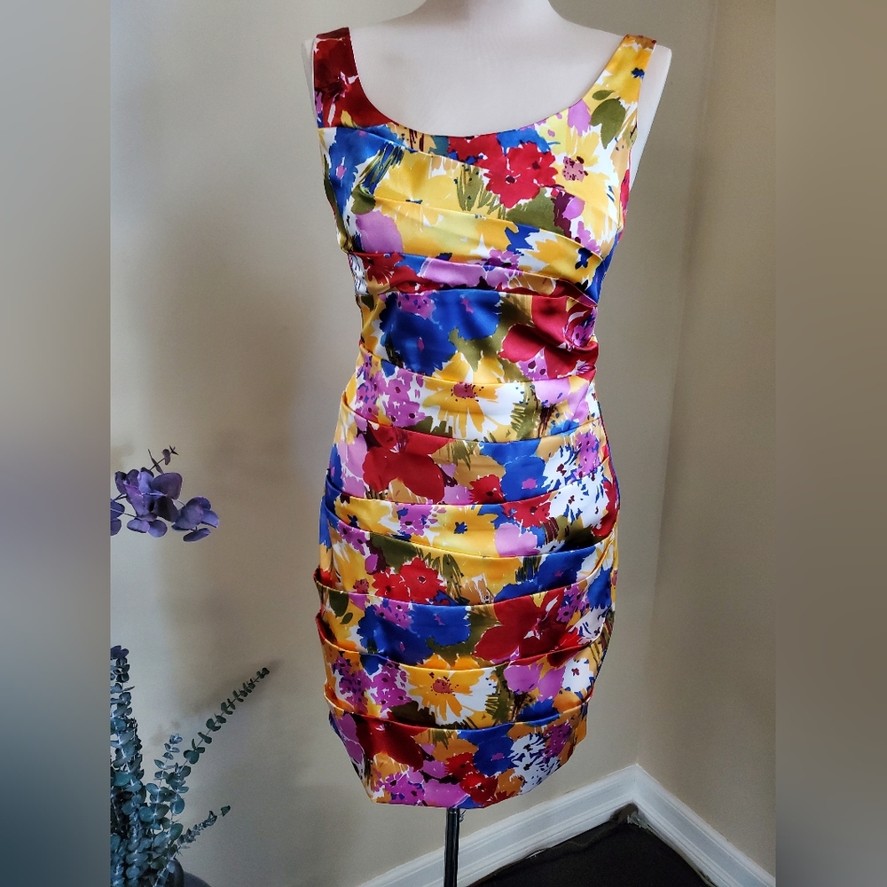 BISOU BISOU flower dress size 6